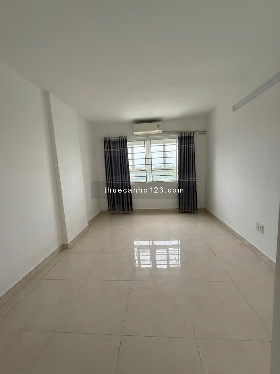 Chung cư 10A Trần Nhật Duật, Q1: 75m2, 2p ngủ, 2wc, nội thất, 12triệu - Ảnh 3
