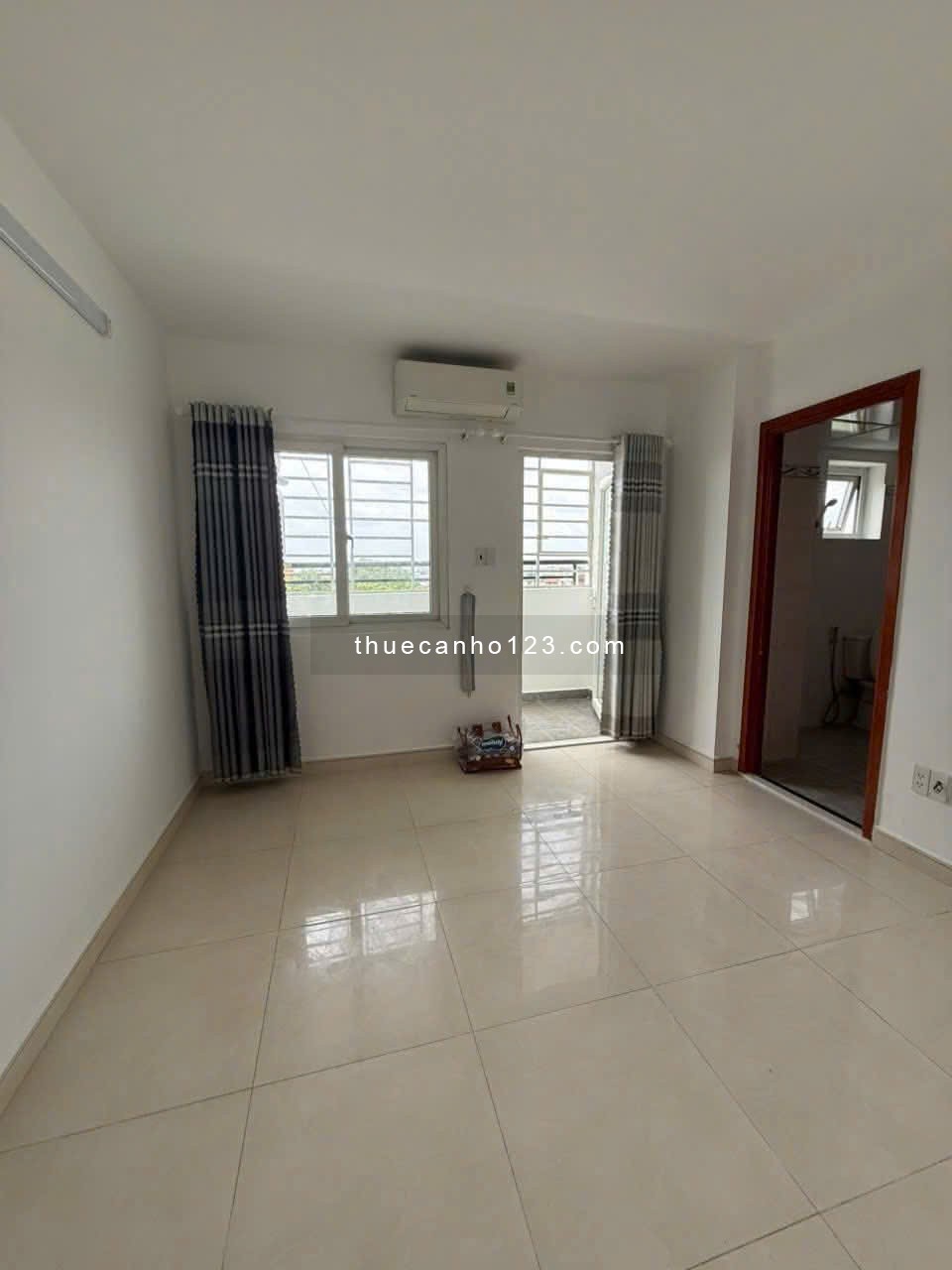 Chung cư 10A Trần Nhật Duật, Q1: 75m2, 2p ngủ, 2wc, nội thất, 12triệu - Ảnh 4