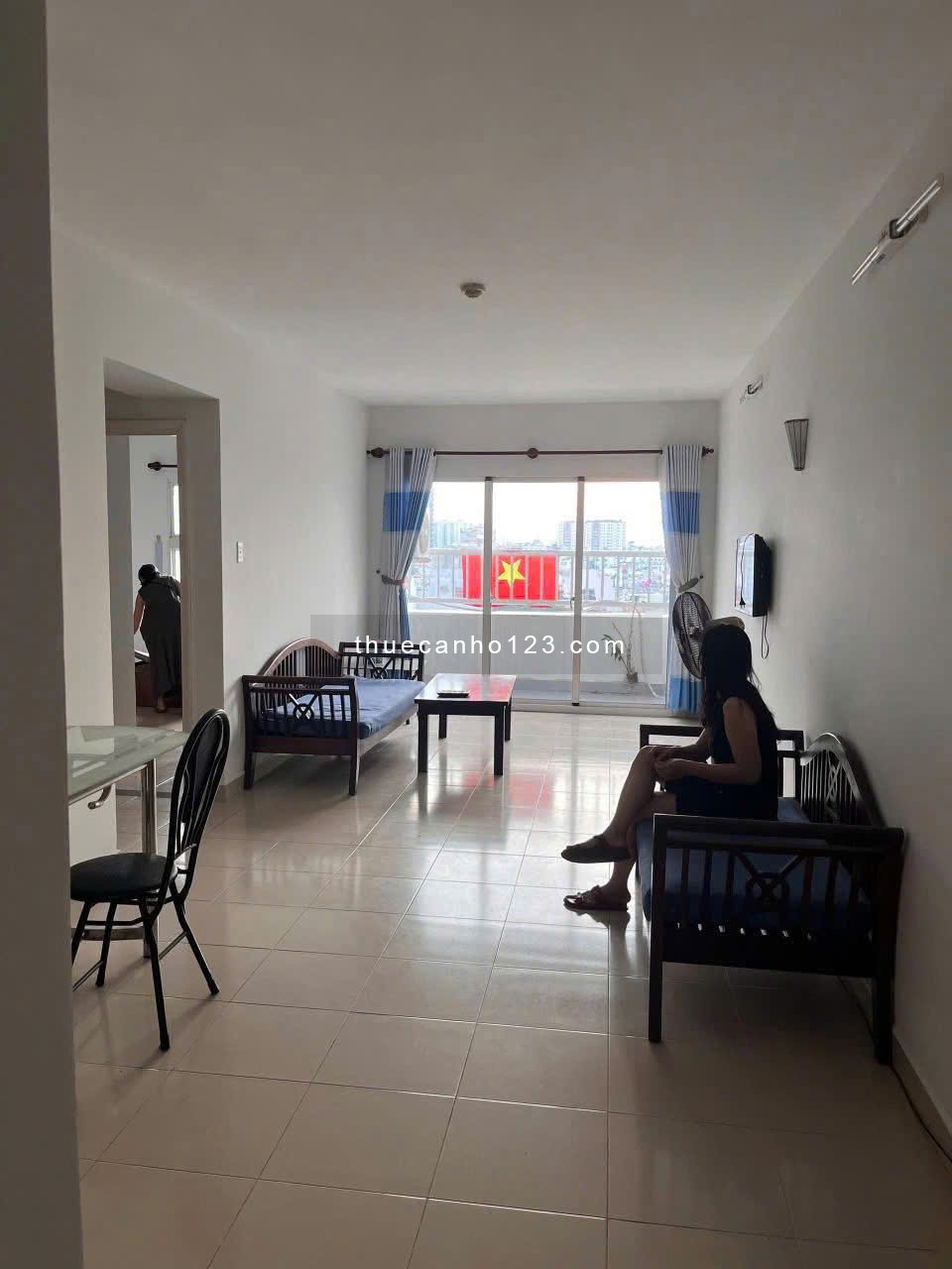 Chung cư Đặng Văn Ngữ, Phú Nhuân: 100m2, 3p ngủ, ban công, 15tr - Ảnh 1