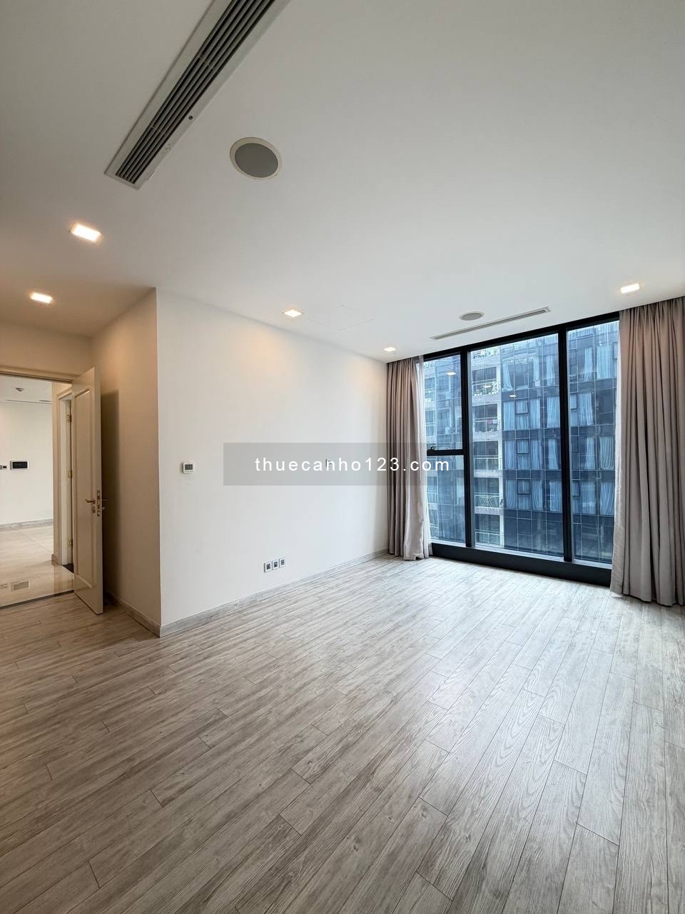 Cho thuê căn hộ 2PN -2WC -83m2 loại OT tại Vinhomes Golden River - Bason Quận 1 giá chỉ 28 triệu/th - Ảnh 12