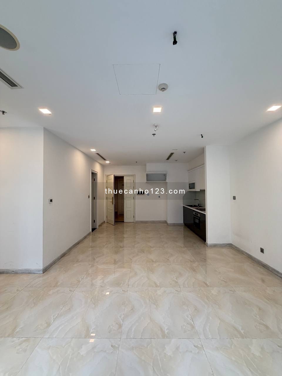 Cho thuê căn hộ 2PN -2WC -83m2 loại OT tại Vinhomes Golden River - Bason Quận 1 giá chỉ 28 triệu/th - Ảnh 7