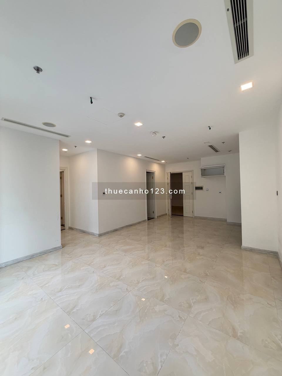 Cho thuê căn hộ 2PN -2WC -83m2 loại OT tại Vinhomes Golden River - Bason Quận 1 giá chỉ 28 triệu/th - Ảnh 6