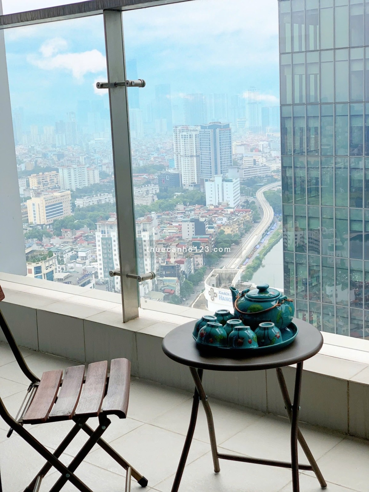 Hot - Cho thuê căn 2 ngủ, 75m2 căn hiếm M1 Metropolis - Ảnh 8