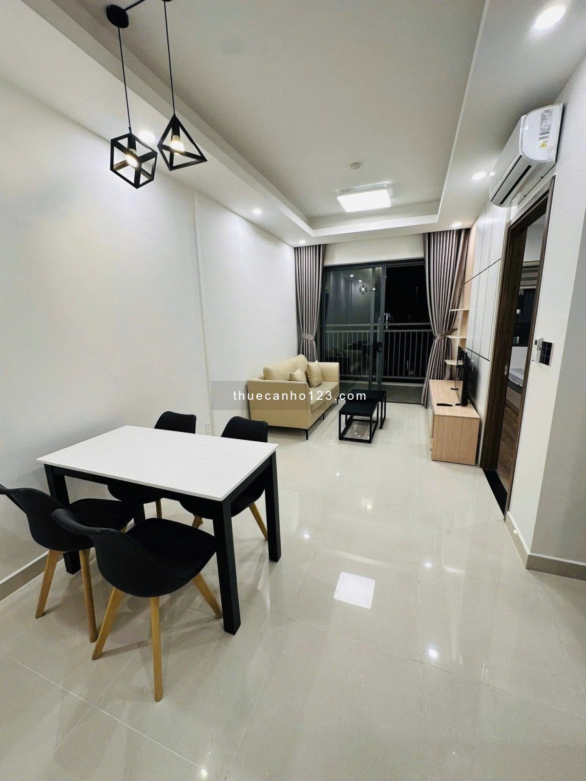Hot !!! Cho Thuê căn 2PN Full Nội Thất Như Hình tại Q7 Riverside Complex - Ảnh 1
