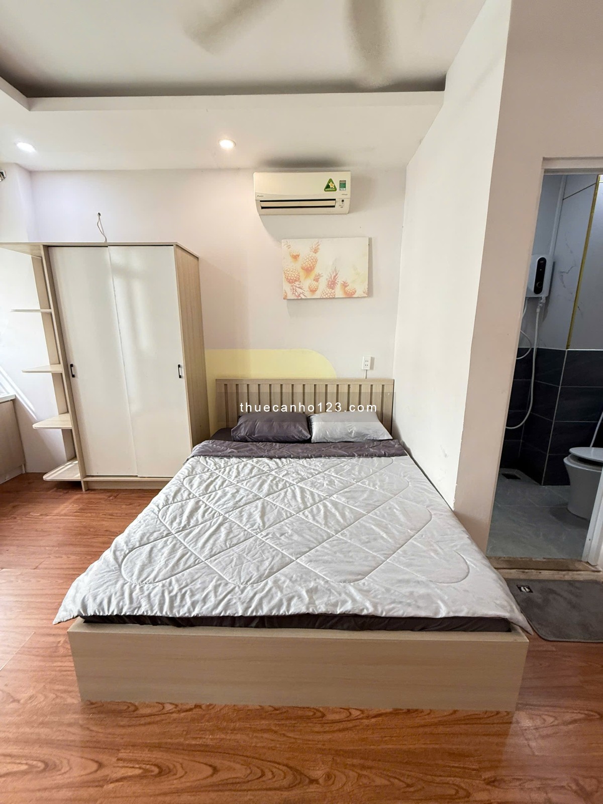 Căn hộ studio ban công full nội thất máy giặt riêng gần sân bay Tân Sơn Nhất, GaT3, quận Tân Bình - Ảnh 3
