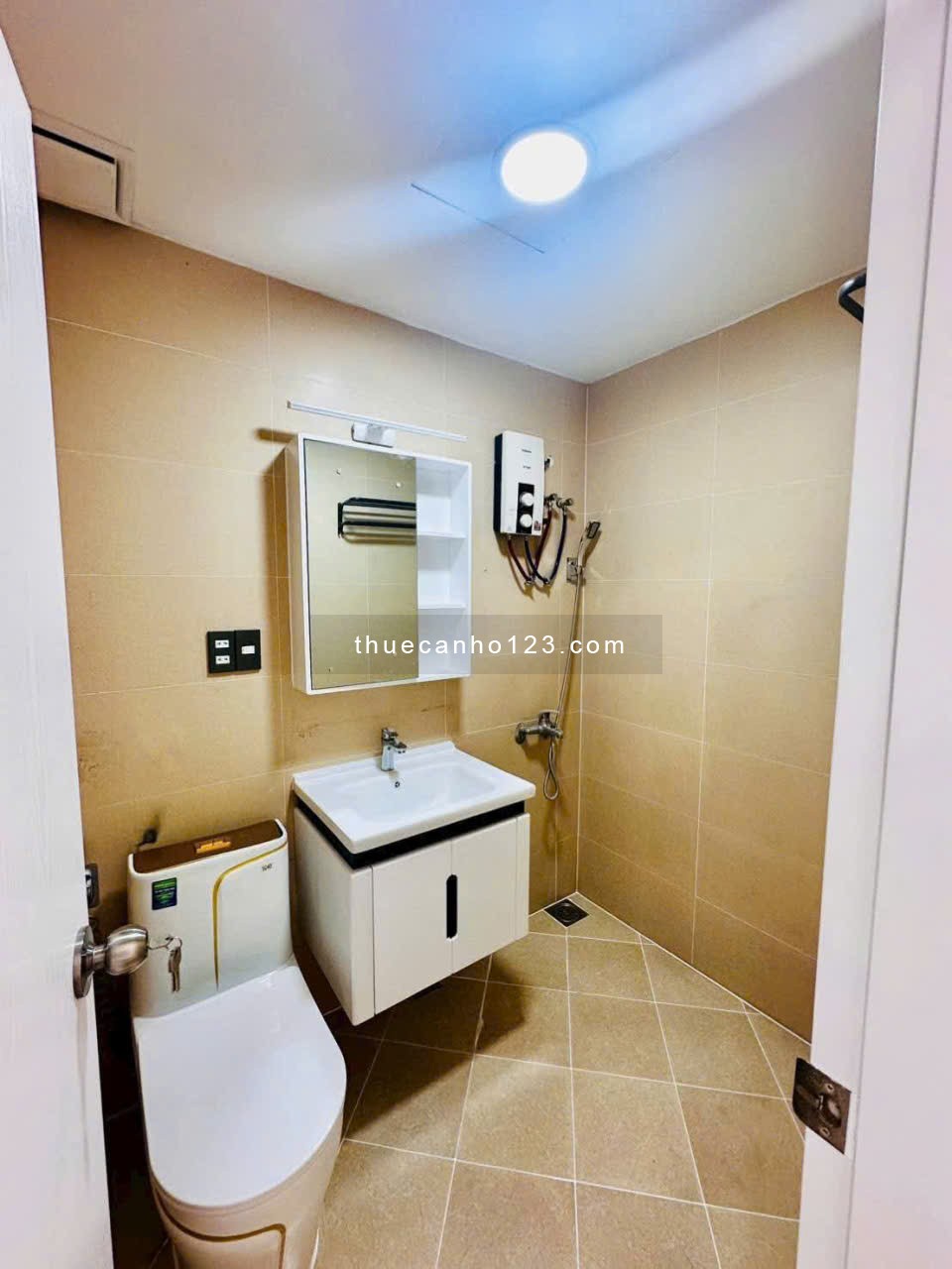Chung cư Thuỷ Lợi 4, Nguyễn Xí, BT: 2p ngủ, nhà sạch, 90m2, 13tr/th - Ảnh 5