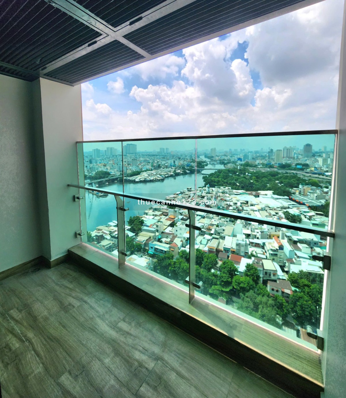 Cho thuê nhanh căn hộ 2PN De La Sol – Quận 4 - Ảnh 1