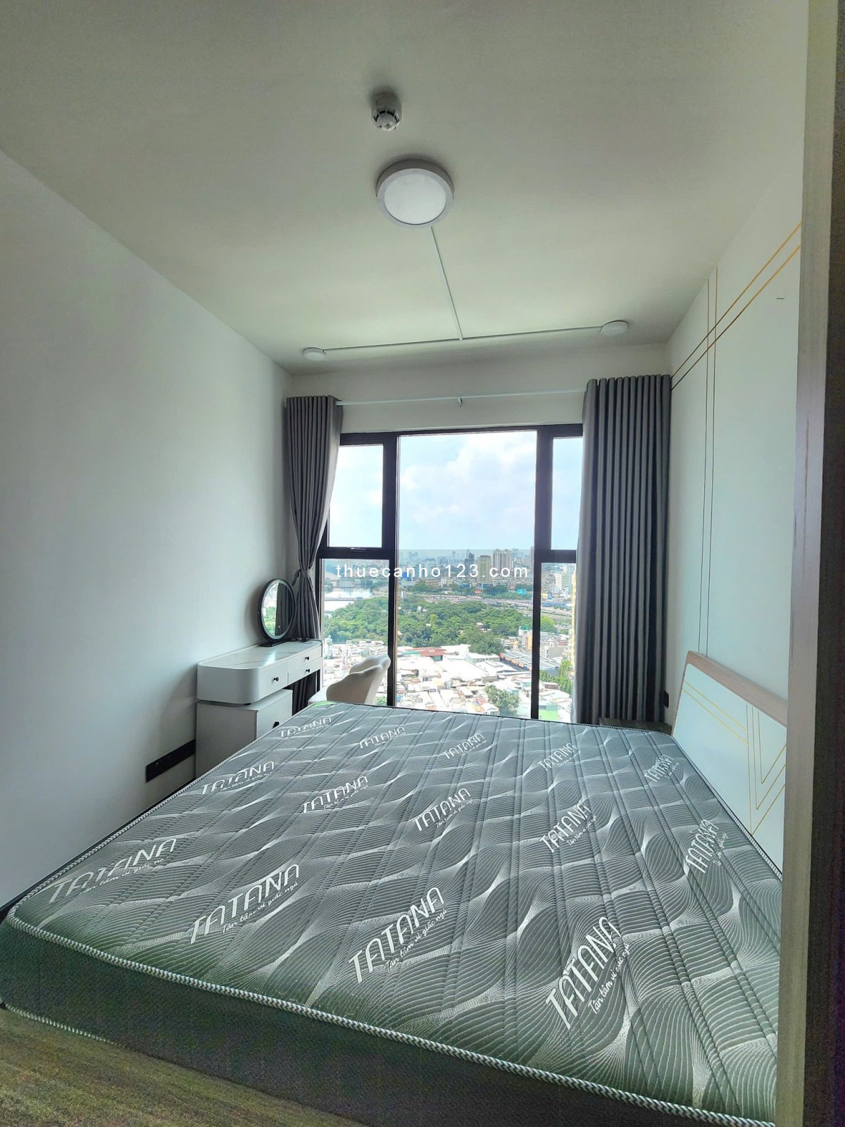 Cho thuê nhanh căn hộ 2PN De La Sol – Quận 4 - Ảnh 4