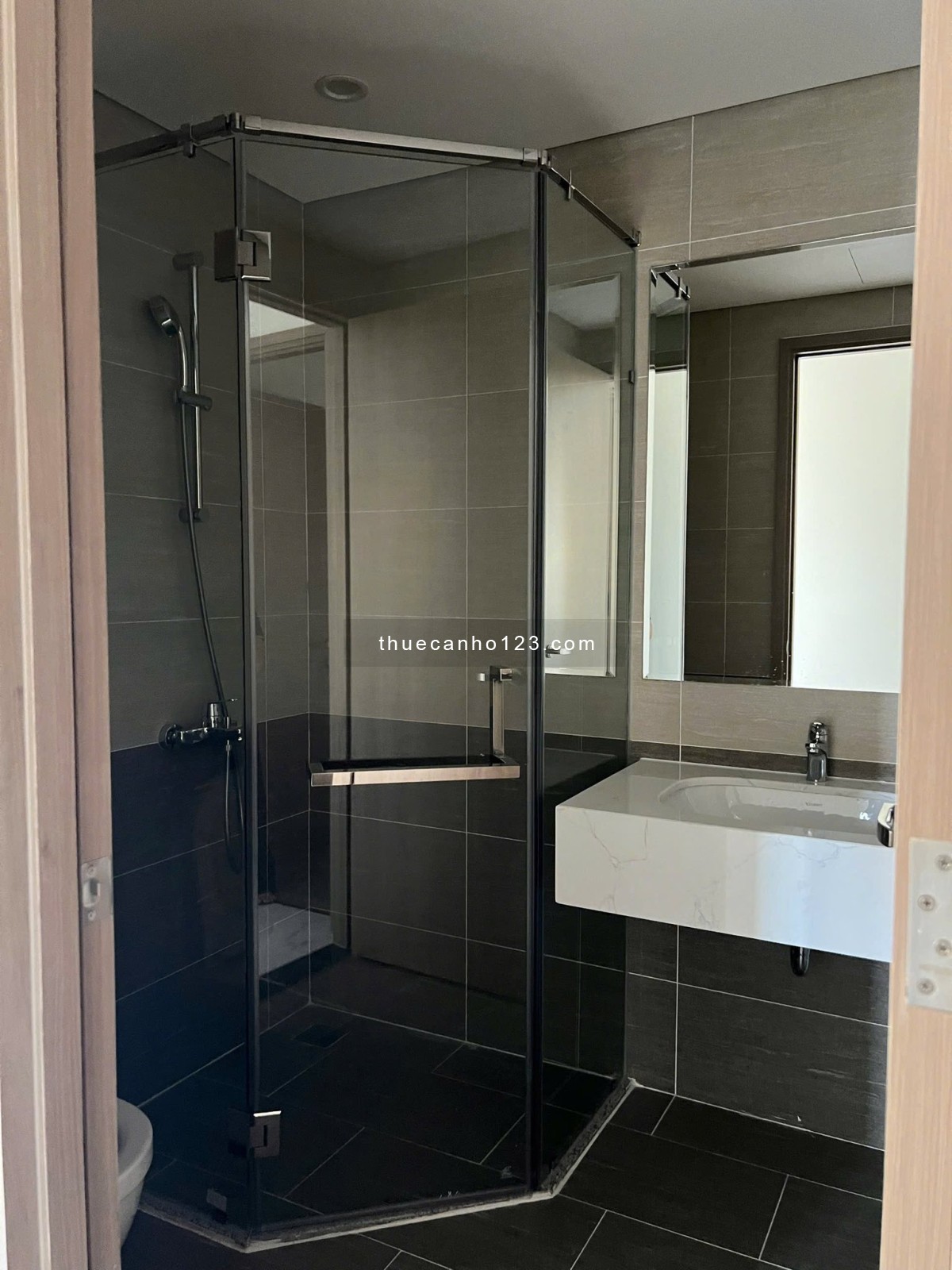 Cho thuê căn hộ 2PN GH2 – view hồ bơi - full nội thất mới 100% - Ảnh 2
