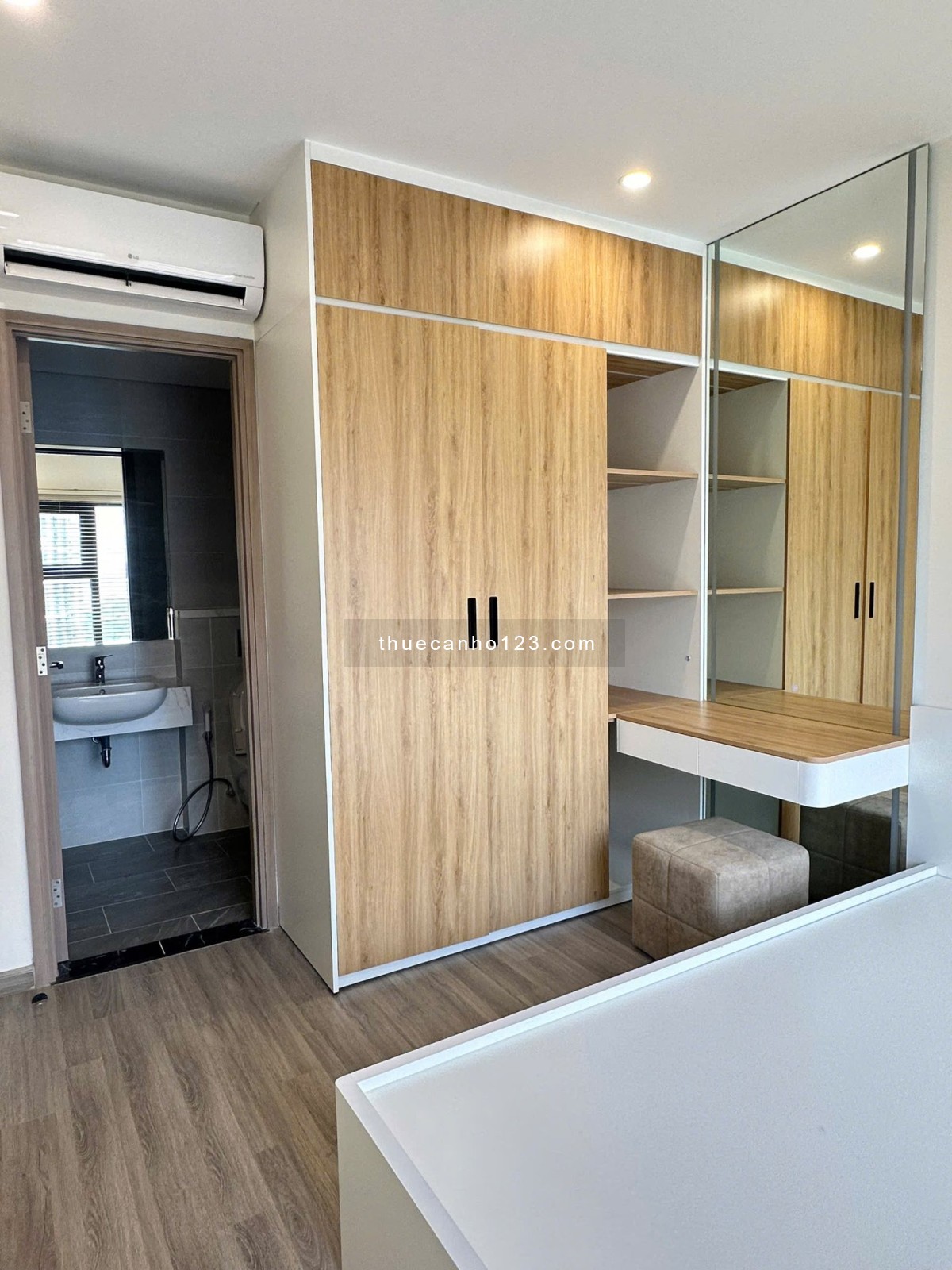 Căn 2PN - 2WC, full đồ tại tòa GH2 đang trống sẵn, vào ở ngay - Ảnh 2