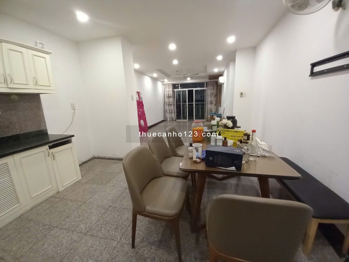 Cho thuê căn hộ Hoàng Anh River View tại Thảo Điền, quận 2 có 3 phòng ngủ 3WC 138m2 full nội thất - Ảnh 1