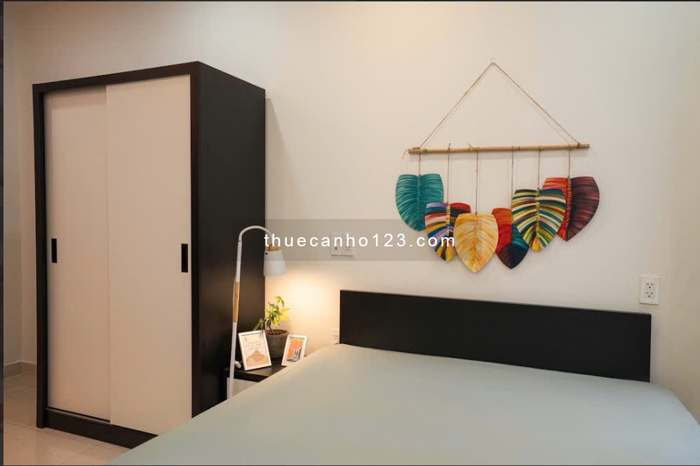 Cho Thuê Căn Hộ Ban Công Full Nội Thất Có Thang Máy Quận 1 - Ảnh 3