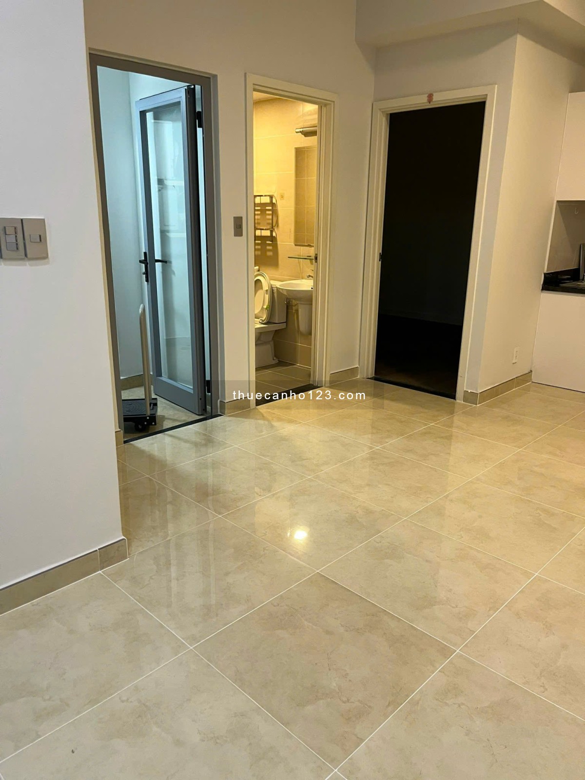 Chính chủ cho thuê Opal Garden 2PN 2WC – lầu cao, view Landmark 81 - Ảnh 4