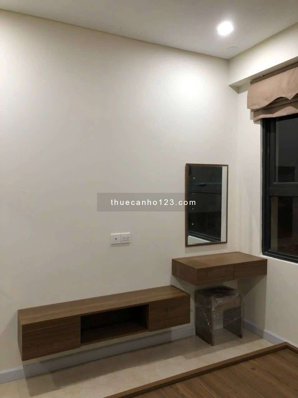 Cần cho thuê gấp căn 2PN nhỏ Vinhomes D’Capitale – Giá tốt - Ảnh 4