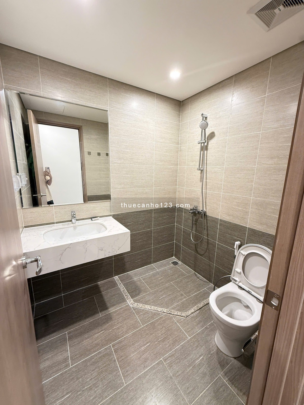 Cho thuê 2PN2WC Full nội thất đẹp – 9,5tr | Nhà mới ở liền - Toà GH3 - Ảnh 6