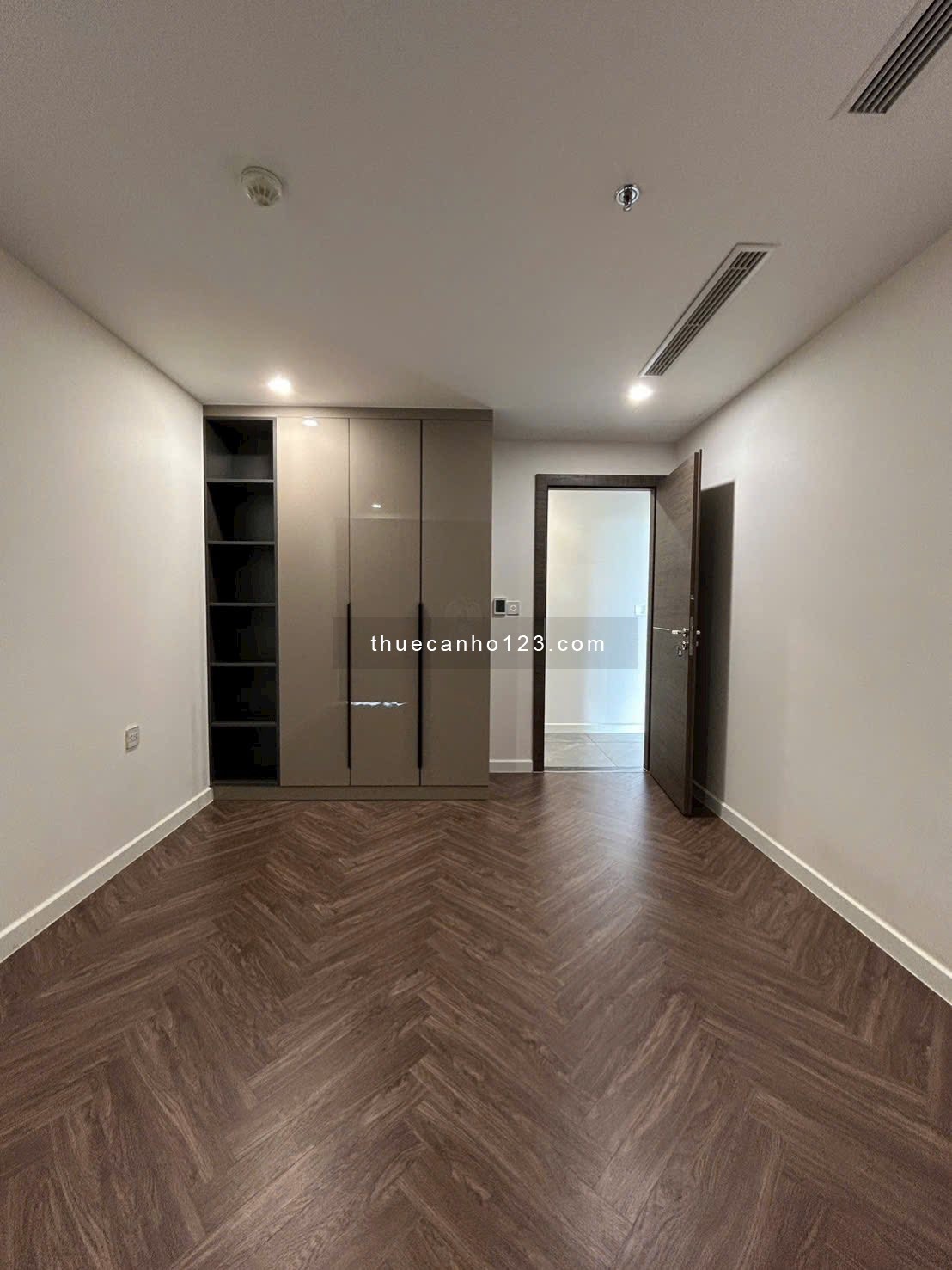 Cho thuê căn hộ cao cấp Sunshine Dimond River 3PN2WC, DT 165m2, đủ NT, giá 19tr/tháng - Ảnh 1