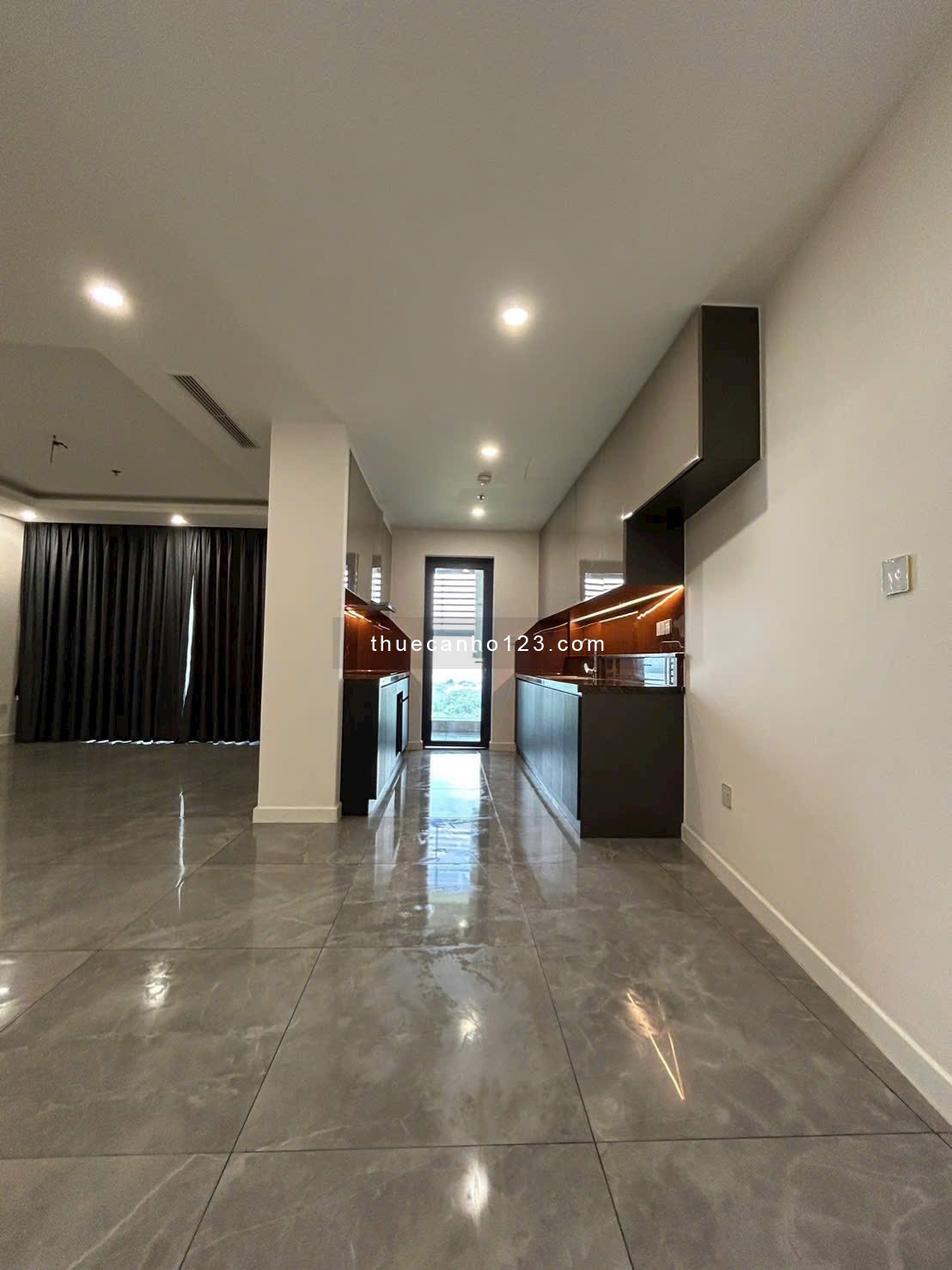 Cho thuê căn hộ cao cấp Sunshine Dimond River 3PN2WC, DT 165m2, đủ NT, giá 19tr/tháng - Ảnh 5