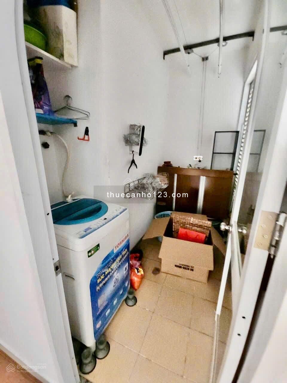 Cho thuê căn hộ chung cư Mỹ Phú 2PN2WC, DT 90m2, đủ NT, giá 13,5 triệu - Ảnh 1