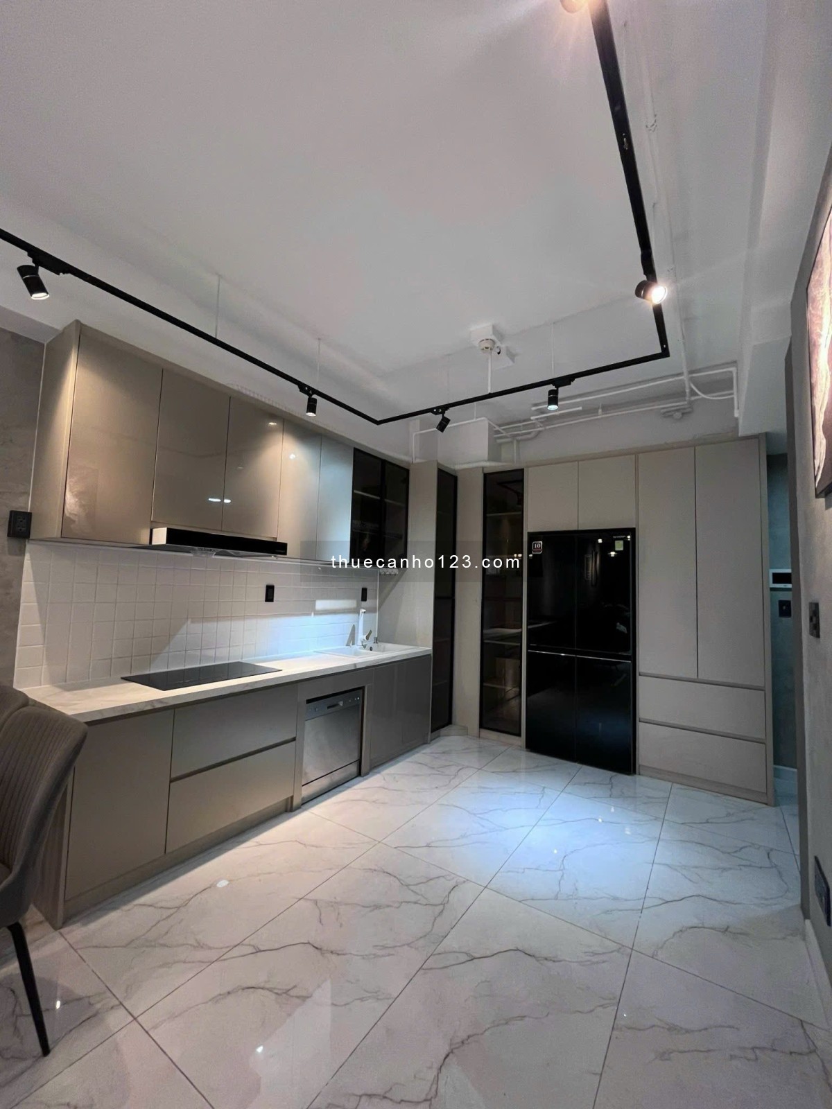 Cho Thuê Căn Hộ 2PN – 2WC (Full Nội Thất) Saigon South Residences Phú Mỹ Hưng - Ảnh 2