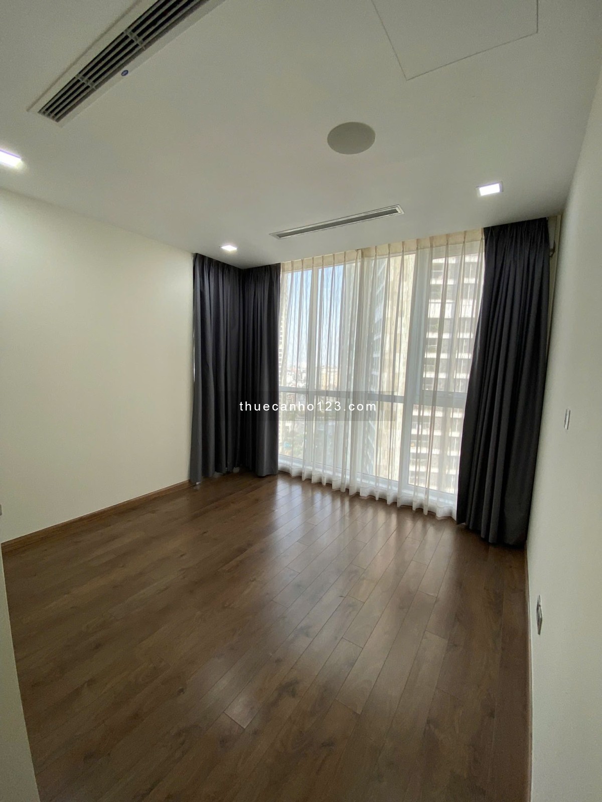 Cho thuê 3pn Vinhomes Central Park – view Landmark 81 - Ảnh 3