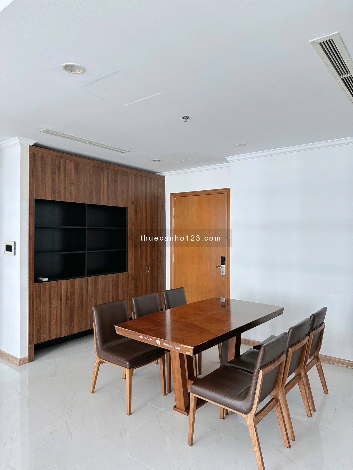Cho thuê 3pn central 1 – Vinhomes Central Park - Giá 35 triệu/tháng - Ảnh 2