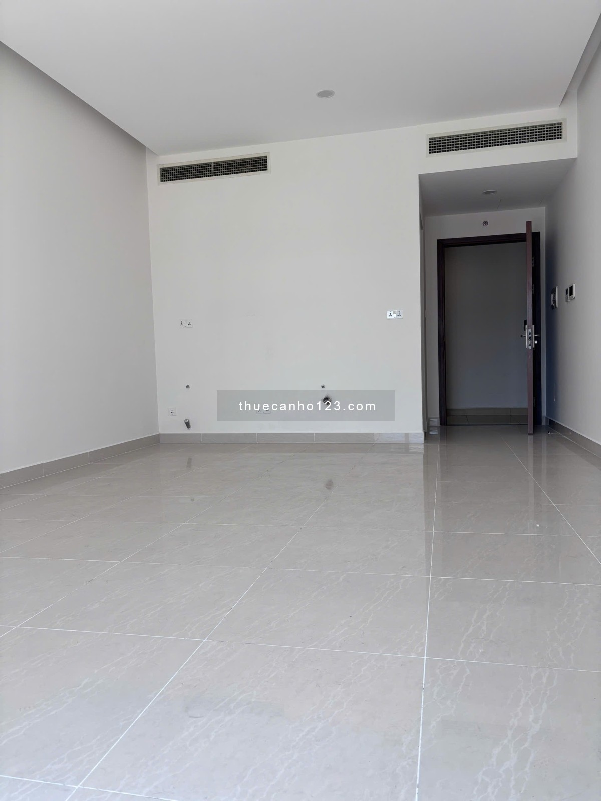 Cho Thuê Căn Officetel 35m Giá 12tr Tại Golden King Số 15 Nguyễn Lương Bằng P. Tân Mỹ - Ảnh 1