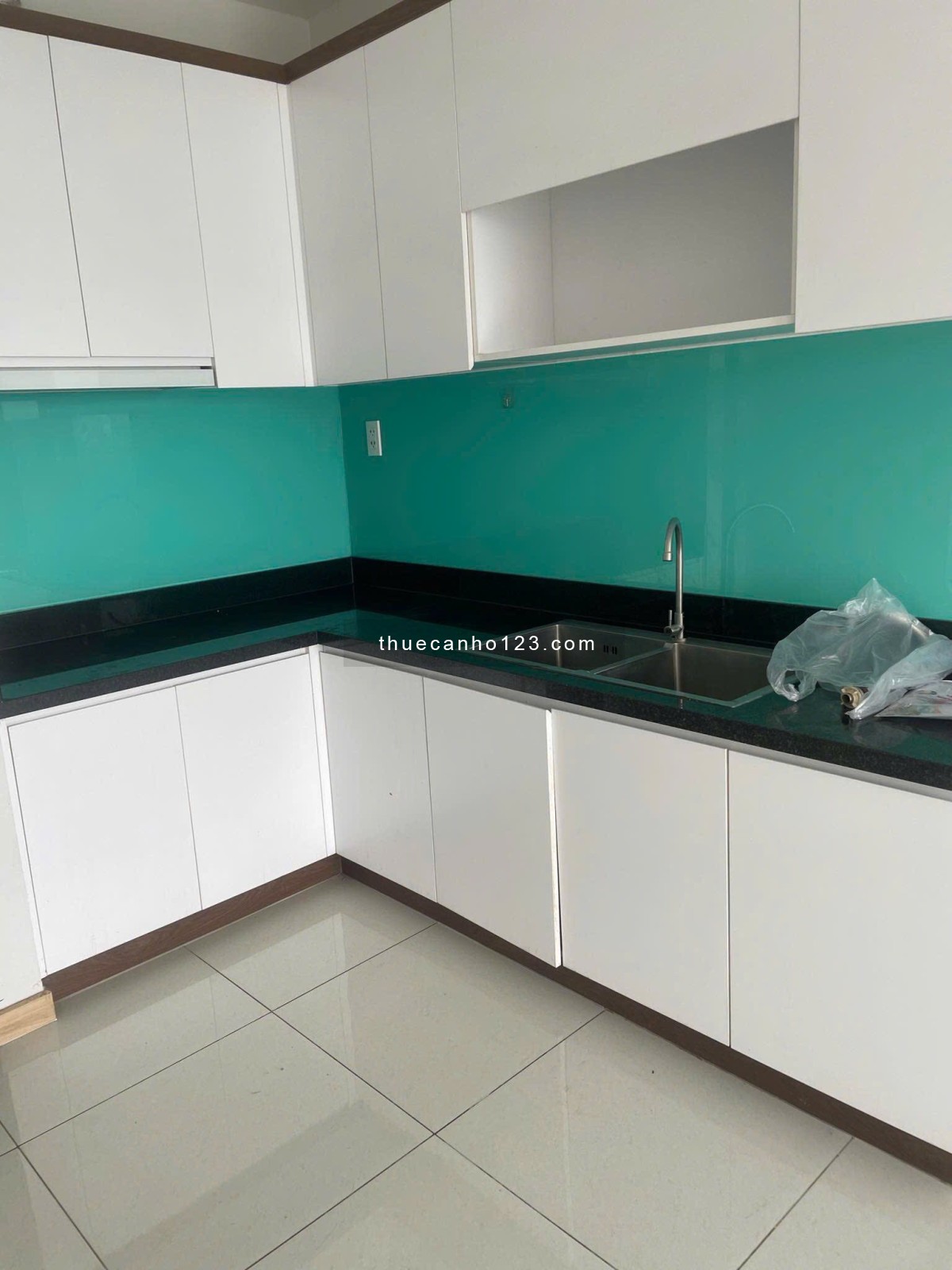 Cho thuê căn hộ 3PN - 2WC, NT cơ bản tại Bcons Miền Đông - Ảnh 3