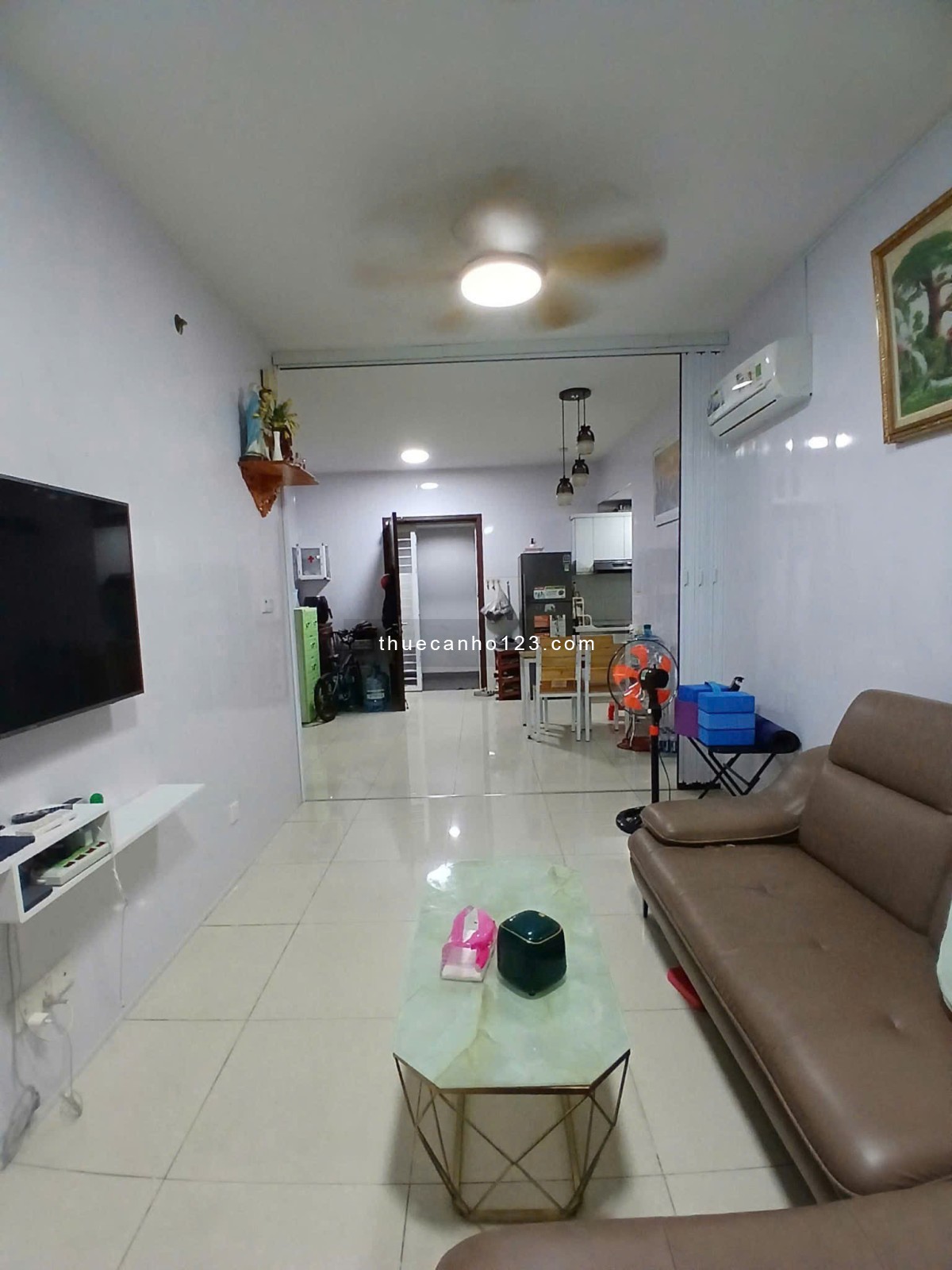 C/c 10a Trần Nhật Duât, rộng 70m2, NTCB, giá 11tr5/th, 2PN, Nhà mới. - Ảnh 1