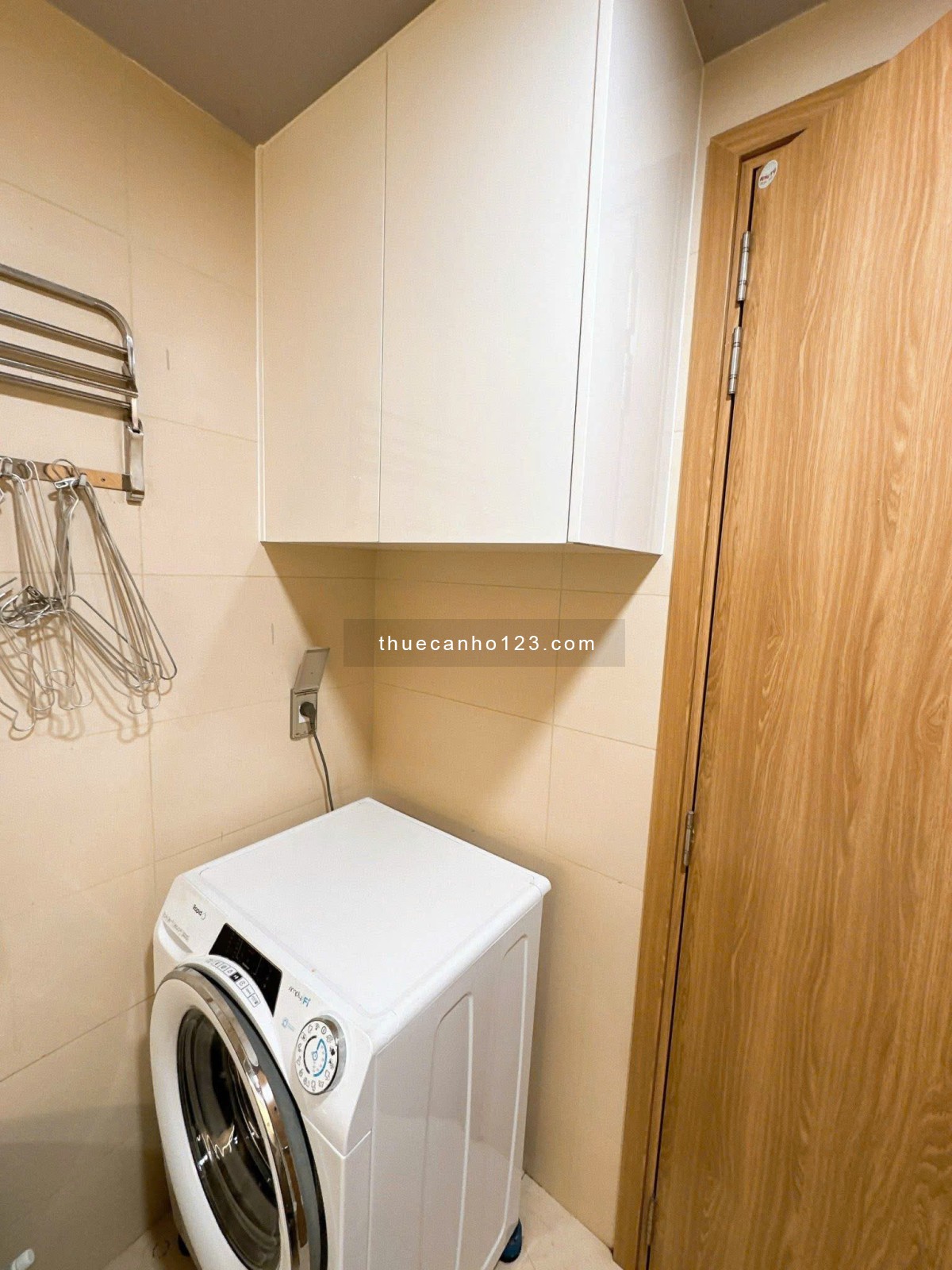 Chung cư Riverside 90, Nguyễn Hữu Cảnh, BT: 75m2, 2p ngủ, NT mới, 15tr5/th. - Ảnh 3
