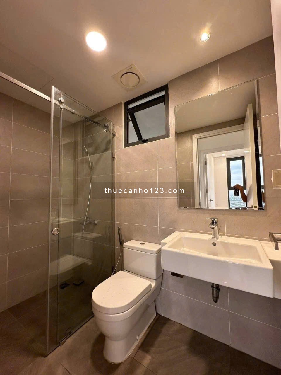 Cho thuê CC The Manor 1, Nguyễn Hữu Cảnh, BT: 2p ngủ, NTCC, 70m2, 16tr - Ảnh 2