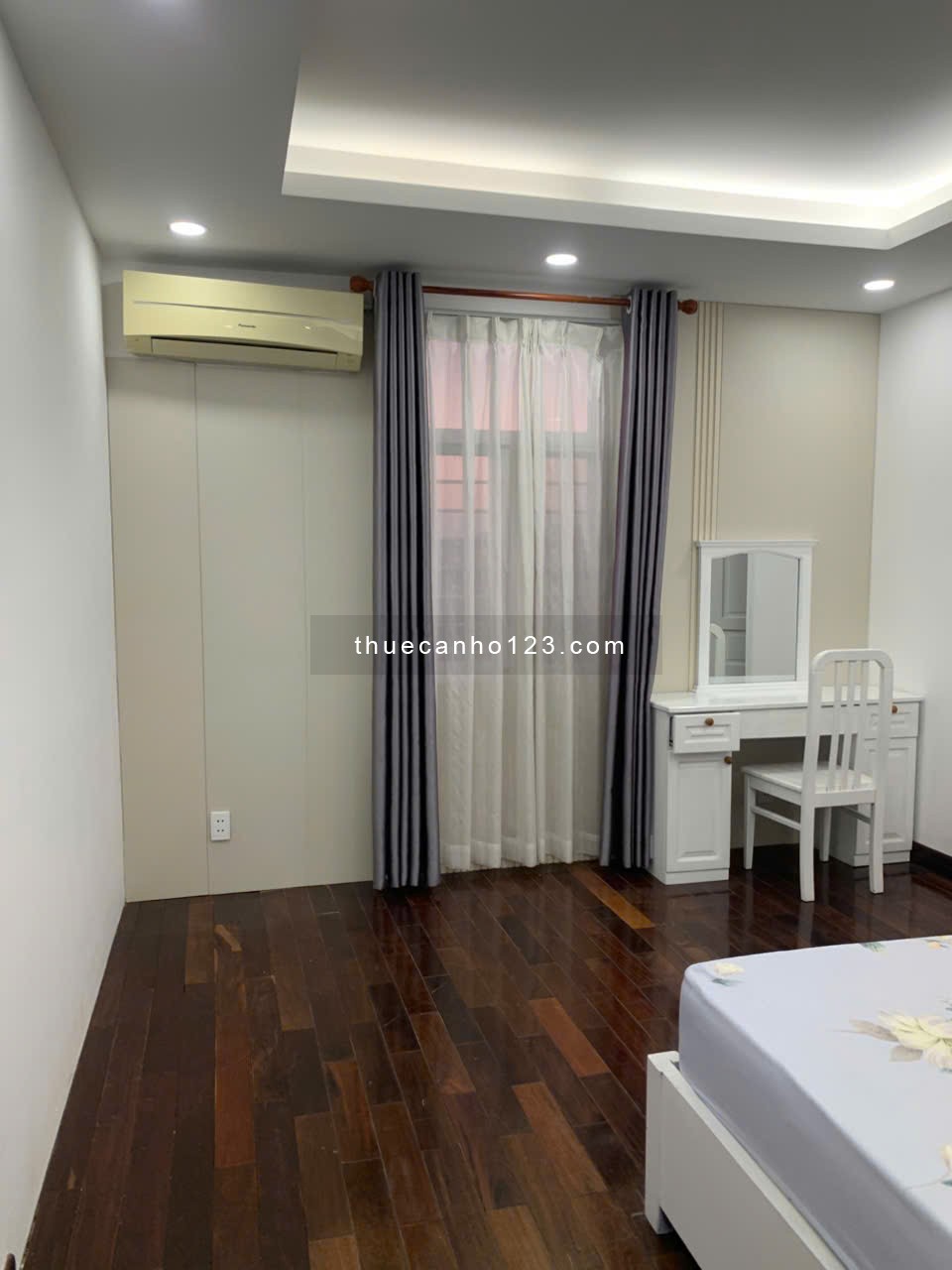 Cho thuê 2PN2WC căn góc, nội thất như hình, view thoáng mát tại Sky Garden 3 - Ảnh 5
