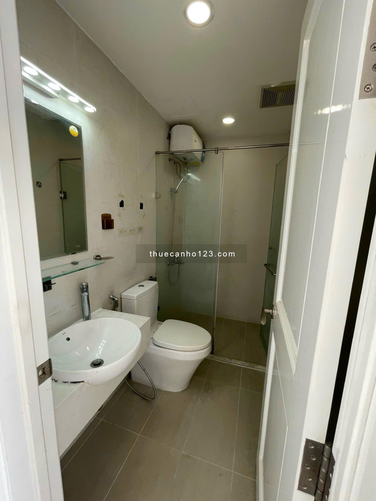 Căn 2p ngủ, 2wc có NTCB-80m2 Chung cư Âu cơ, chỉ 11tr/th - Ảnh 2