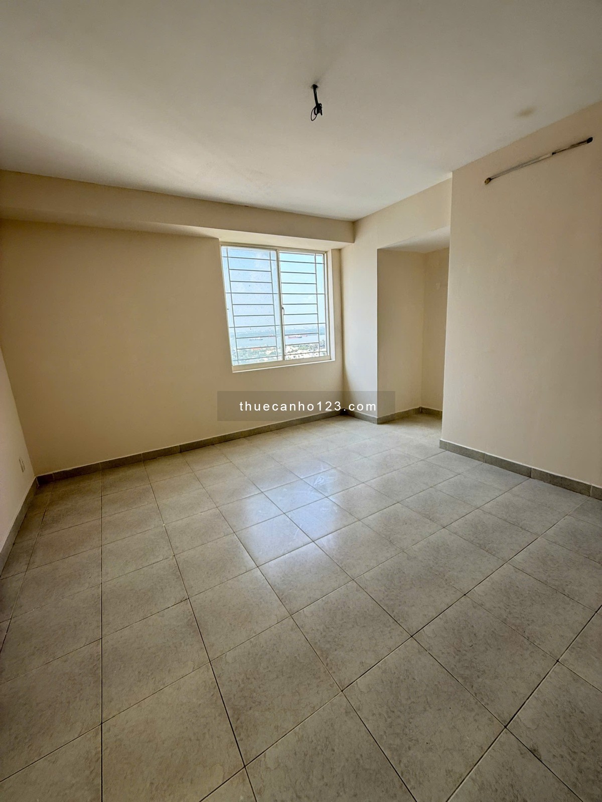 Cho thuê 2pn 95m2 PHÚ MỸ THUẬN, tầng cao, view thoáng. Giá thuê: 6 triệu. LH: 090 6600 593 (Thu) - Ảnh 6