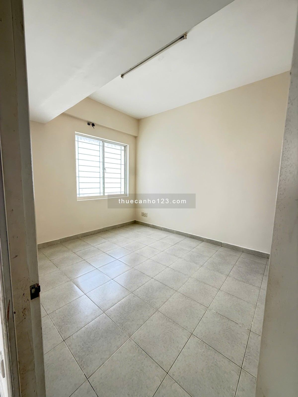 Cho thuê 2pn 95m2 PHÚ MỸ THUẬN, tầng cao, view thoáng. Giá thuê: 6 triệu. LH: 090 6600 593 (Thu) - Ảnh 9