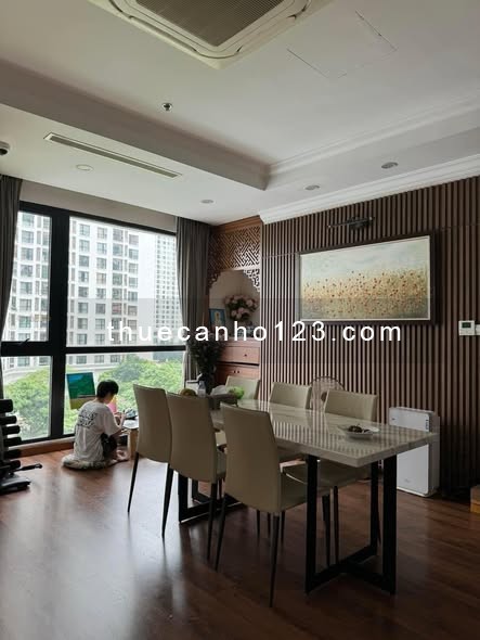 Cho thuê căn góc 3PN – 181m² tại Royal City, siêu rộng, căn góc thoáng sáng - Ảnh 3