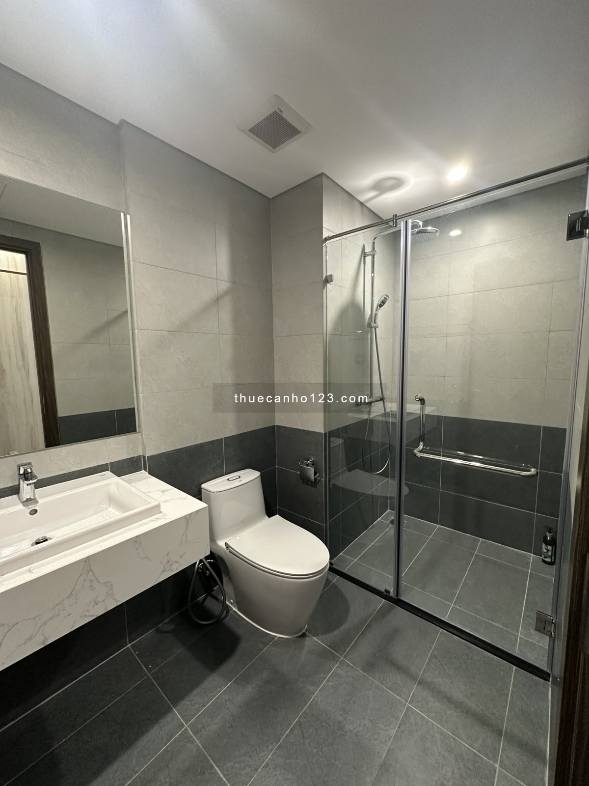 Cho thuê 2PN, full nội thất, 12.5 triệu tòa The Beverly - Ảnh 4