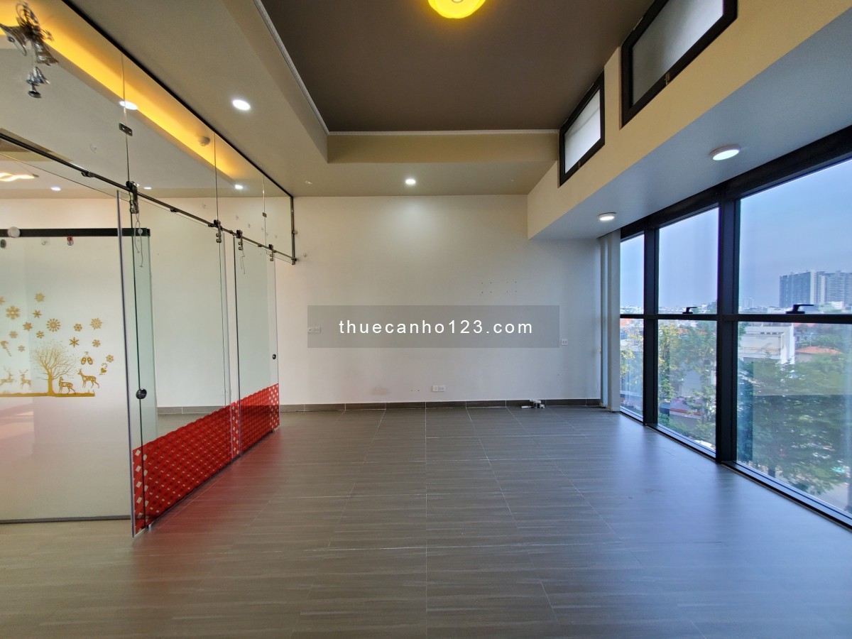 Cho thuê văn phòng căn góc 56m2 - trống sẵn vào ngay - Ảnh 4