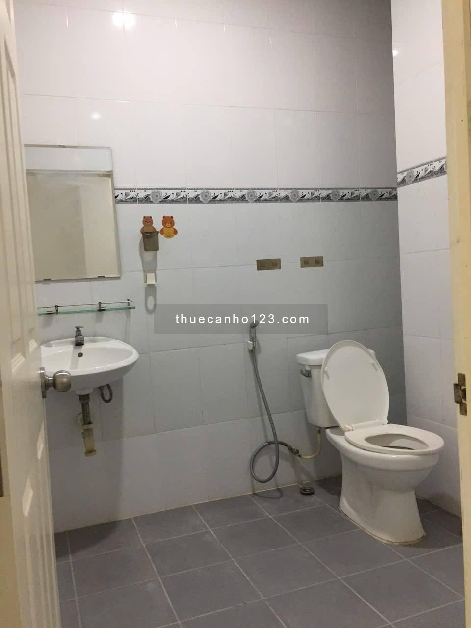 Bàu Cát 2 -Block M cho thuê căn 2p ngủ giá 10,5tr/th - Ảnh 1