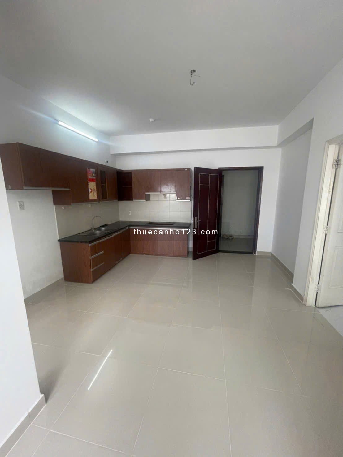 Chung cư Bàu Cát, 70m2, Bancong, NTCB, Giá 10tr5/th, Nhà sạch sẽ, 70m2. - Ảnh 3