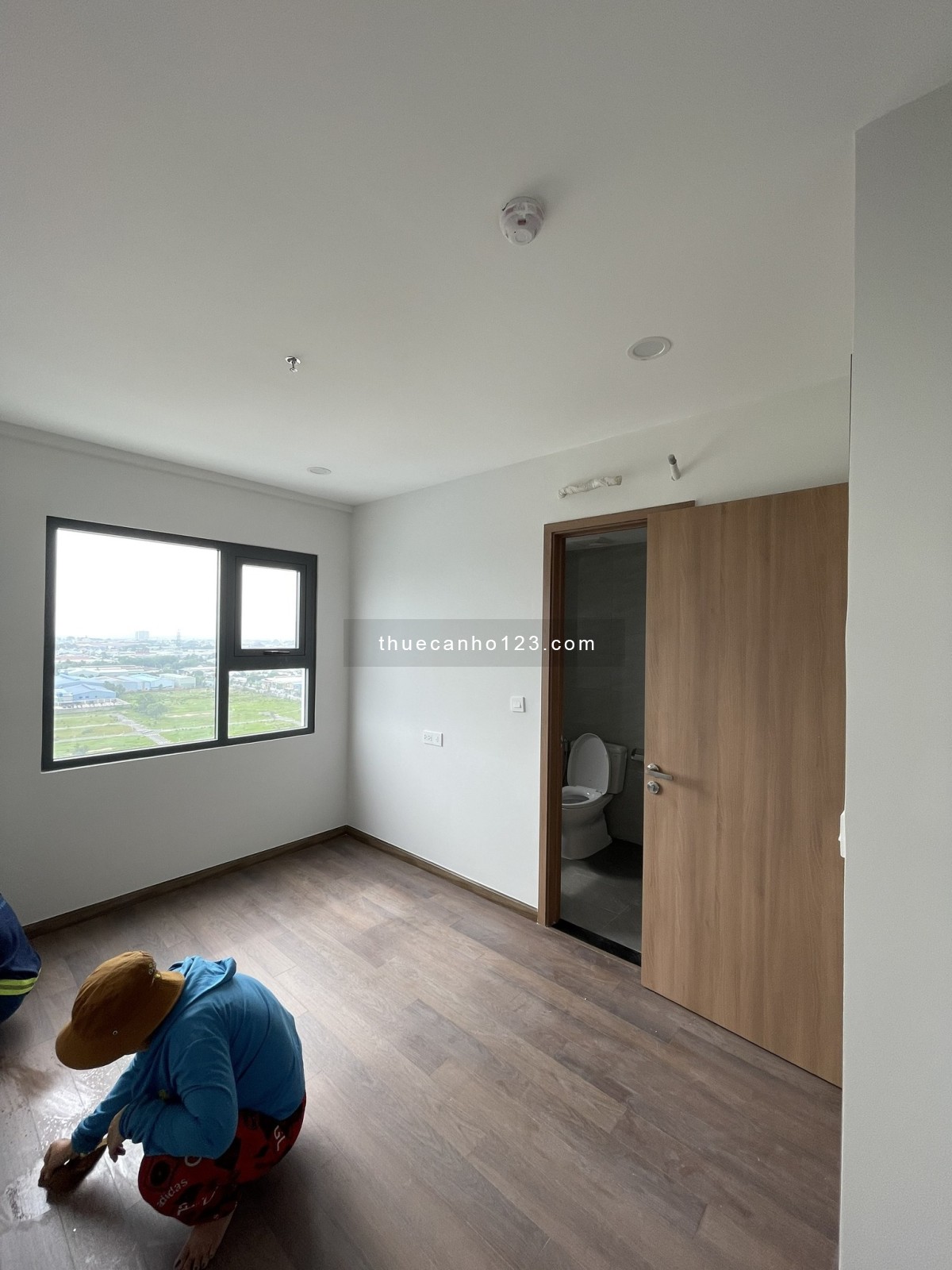 Cho thuê chung cư LEGACY, tầng B18, rộng 60m2, 2PN, nhà mới đẹp, sẵn rèm và giàn phơi - Ảnh 2