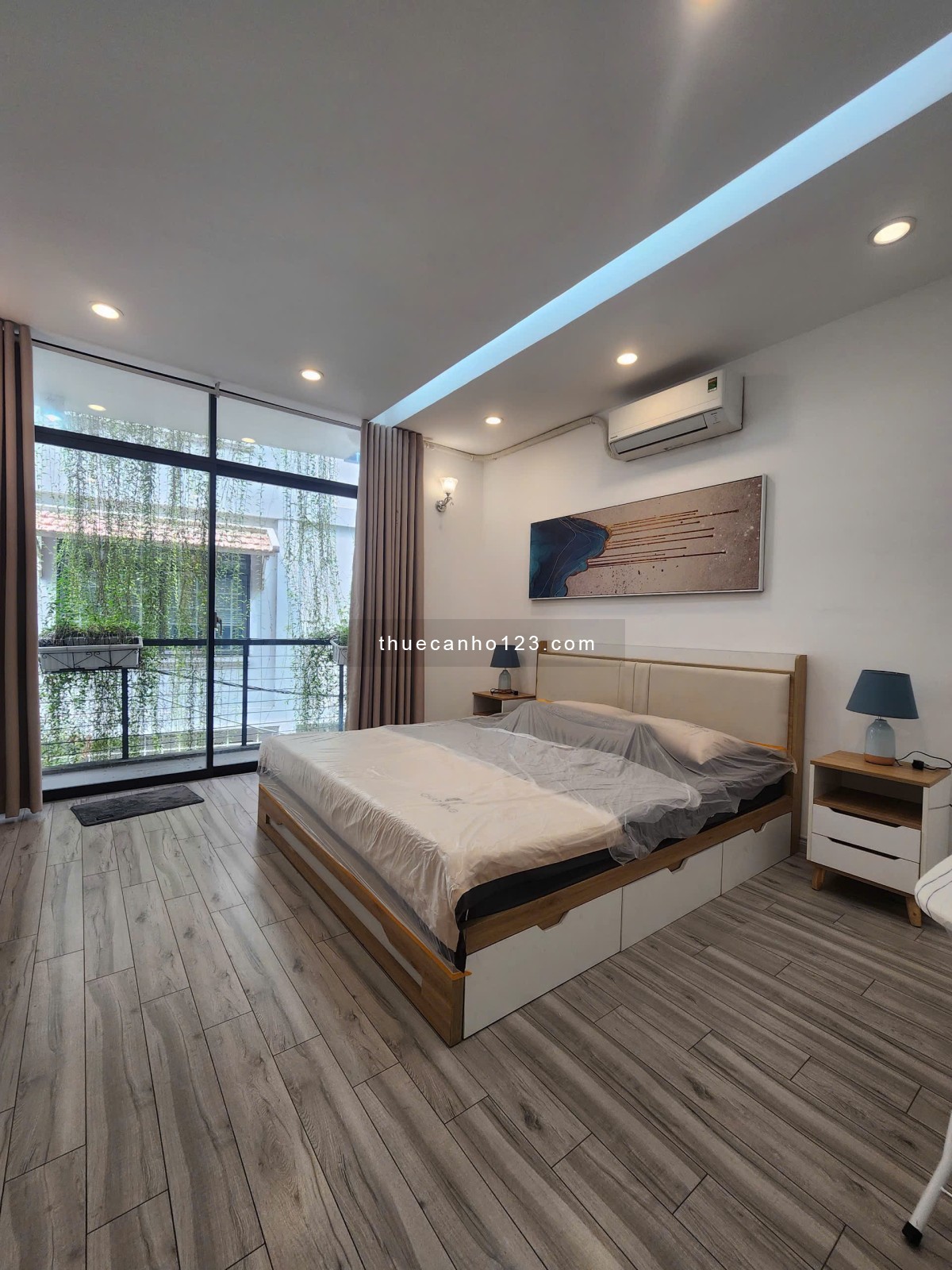 Cho Thuê Căn Hộ 1PN Ngay Trung Tâm Gần Phố Đi Bộ Nguyễn Huệ, Hàm Nghi, Takashimaya, chợ Bến Thành - Ảnh 1