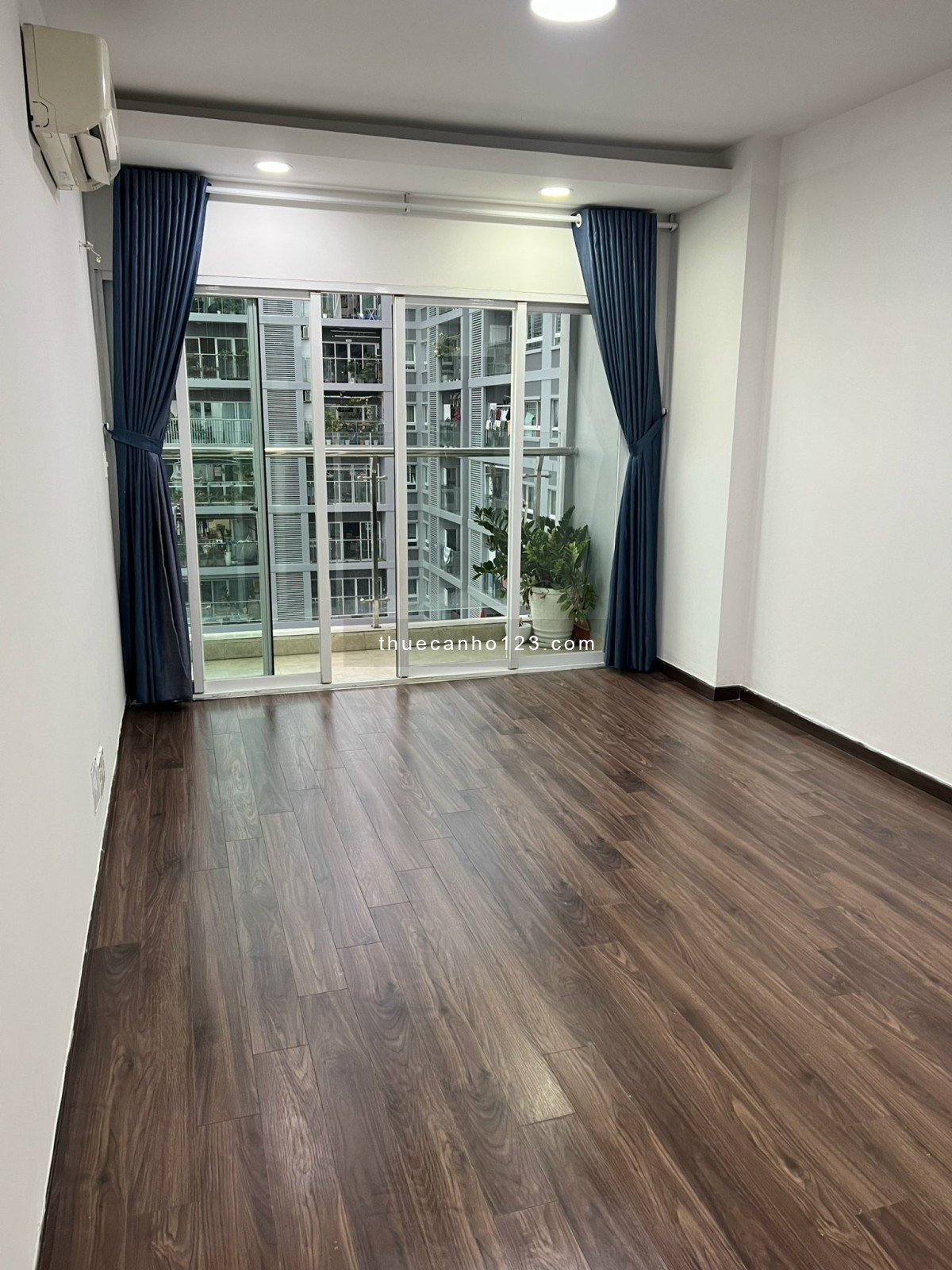 Cho thuê căn hộ Carillon 3 Phòng ngủ, Nội thất cơ bản, Giá rẻ 14Tr/ tháng - 0903187783 - Ảnh 1