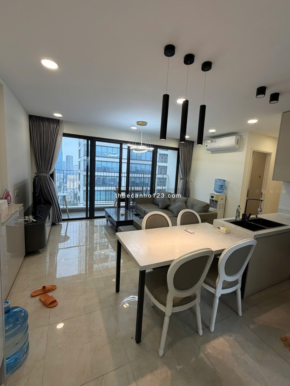 Cần cho thuê 3 ngủ, 95m2, NT đầy đủ, 1.300 USD, tòa C3, vào ở ngay được - Ảnh 4