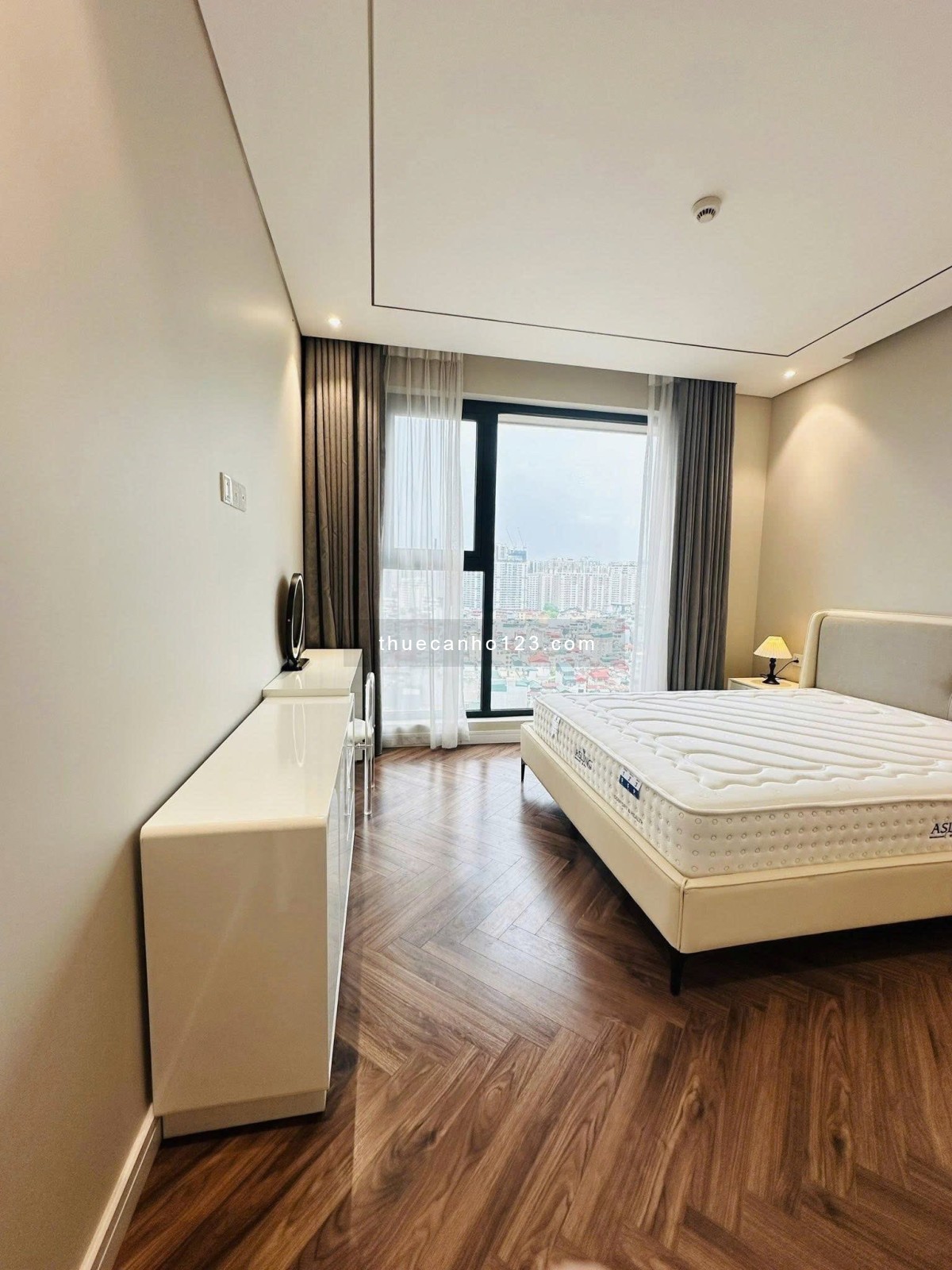 Cho THUÊ chung cư King Palace - 108 Nguyễn Trãi - 2n2vs - 96m2 Full đồ . Giá 20tr vào luôn - Ảnh 2