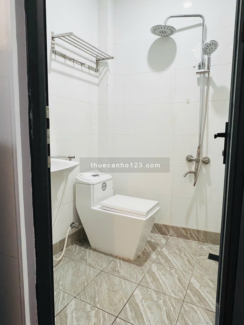 Cho thuê căn hộ Studio Cửa sổ, sạch sẽ Q4 gần ĐH Luật, ĐH Nguyễn Tất Thành, cầu Tân Thuận - Ảnh 6