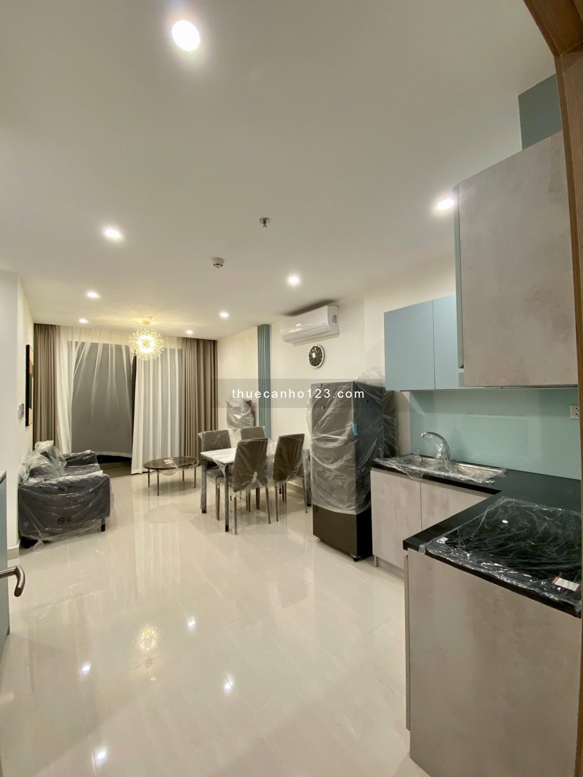 Căn 1PN+ S6 tầng cao, full nội thất đẹp, vào ở ngay không cần sắm thêm gì. - Ảnh 1