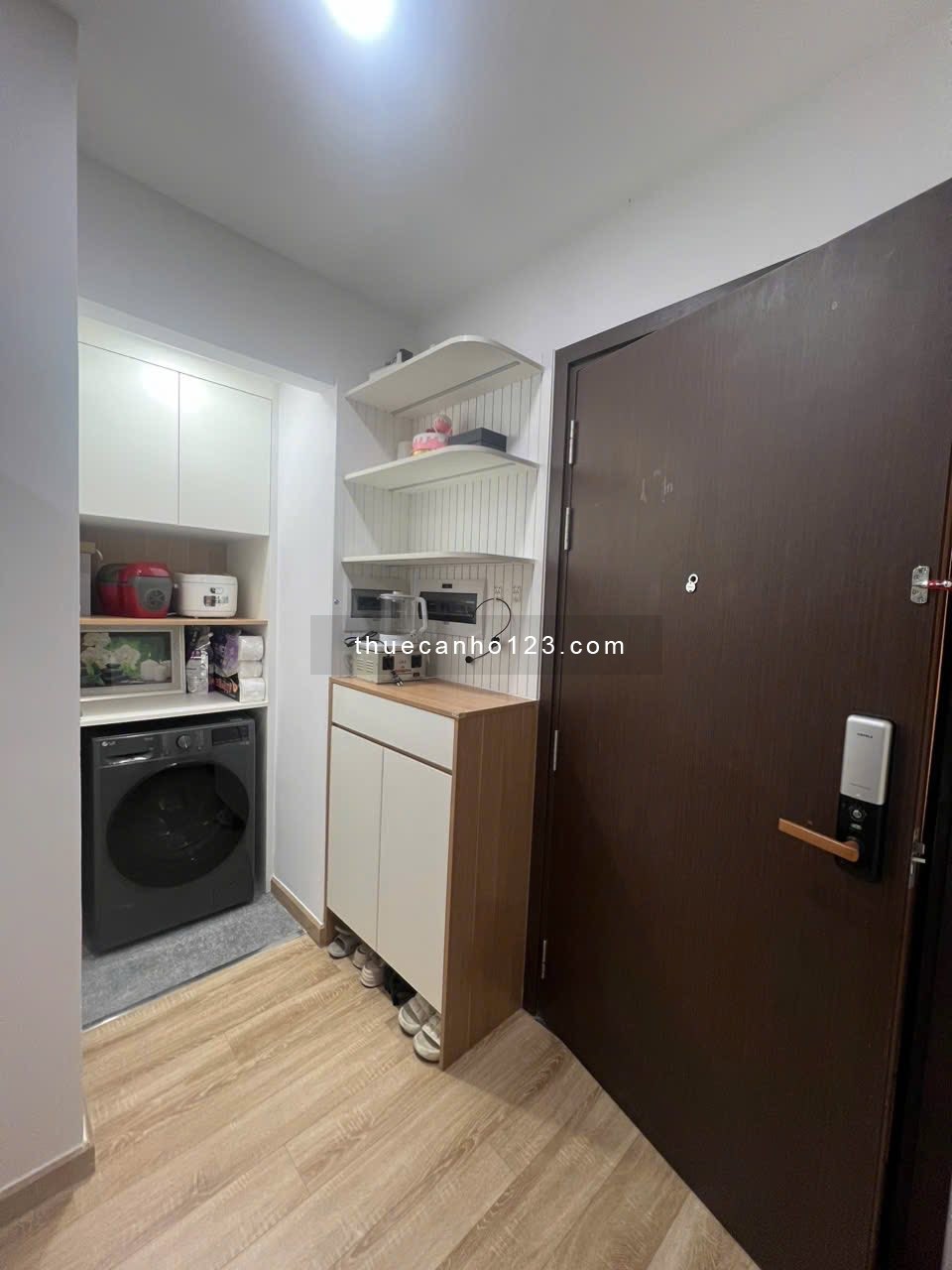 Cho thuê căn hộ The Tresor Q4 - 2PN xinh xắn, giá chỉ 19 triệu/tháng - Ảnh 3