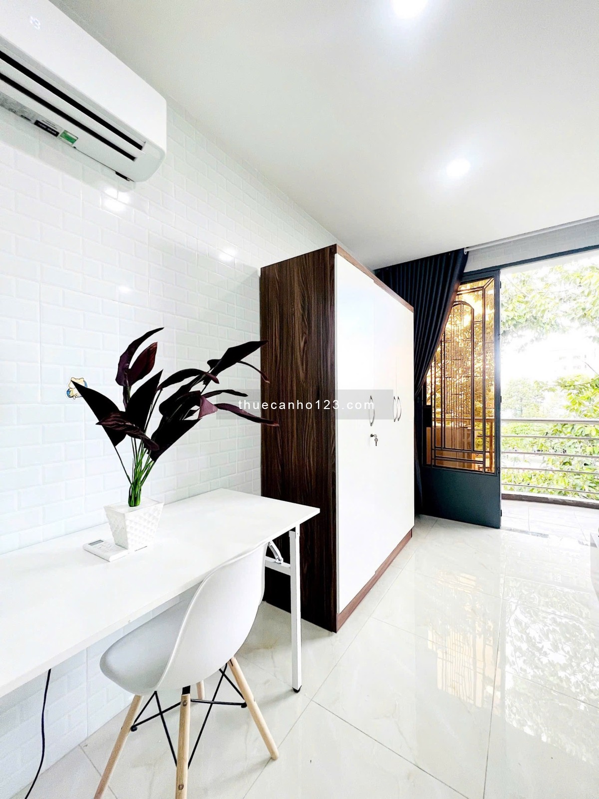 Cho thuê căn hộ 1pn ban công full nội thất thang máy ở Hoàng Sa Quận 1 gần Cầu Bông - Ảnh 2