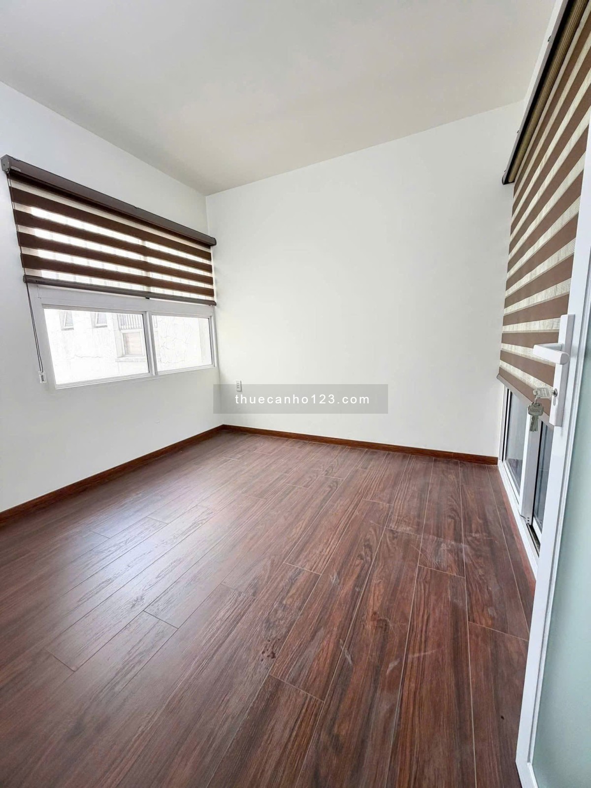 Chung cư Nguyễn Trãi, P9, Quận 1, 70m2, 2PN, 1WC, Nội thất, 11tr5/tháng. - Ảnh 8