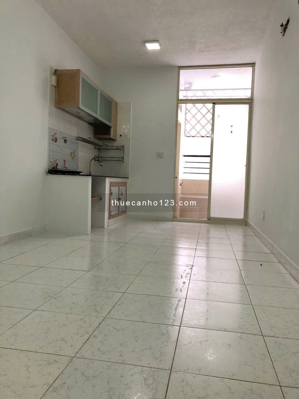 Chung cư Bàu Cát thang bộ 1p ngủ giá 5tr/th - Ảnh 2